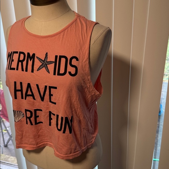 Atmosphere Pink Graphic Crop Top size 8 in excellent condition
#150/3tt - Picture 4 of 11